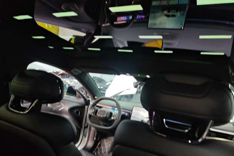 Used Lynk & Co Lynk & Co 10 EM-P 2025 Model 120 Four-Wheel Drive Ultra