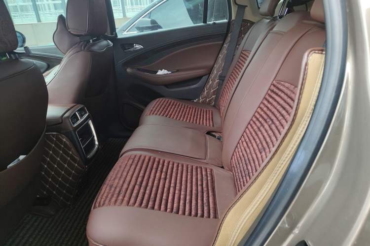 Used Buick Envision 2017 28T Four-Wheel Drive Elite Model Left Rear Seat