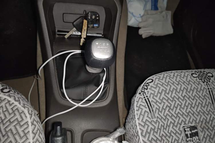 Used Wuling Hongguang 2019 1.5L S Basic Version China VI Standard LAR Gear Lever