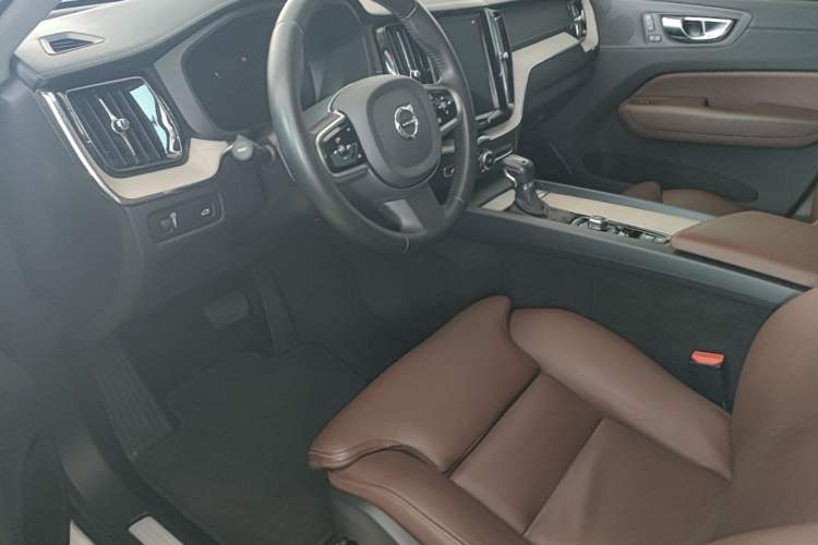 Used Volvo XC60 2020 T5 4x4 Smart Luxury Edition

