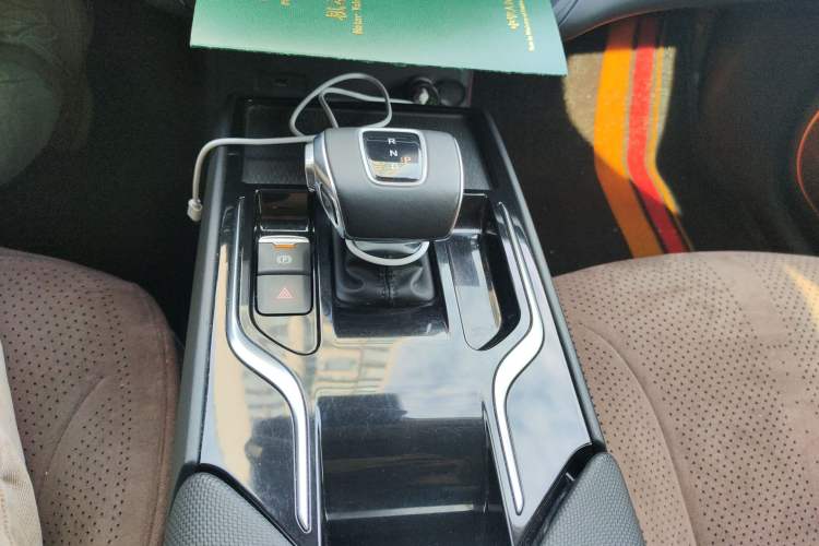 Used Hongqi E-QM5 2022 431 km Charge & Enjoy Edition