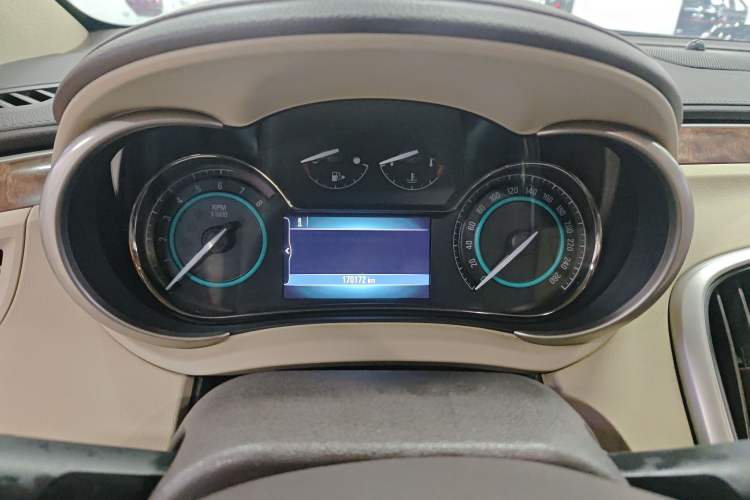 Used Buick LaCrosse 2013 2.4L SIDI Leading Comfort Version
