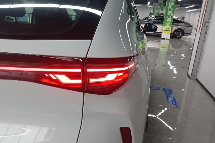 Used Volkswagen ID.UNYX 2024 Pro Long-Range Version Right Rear Taillight