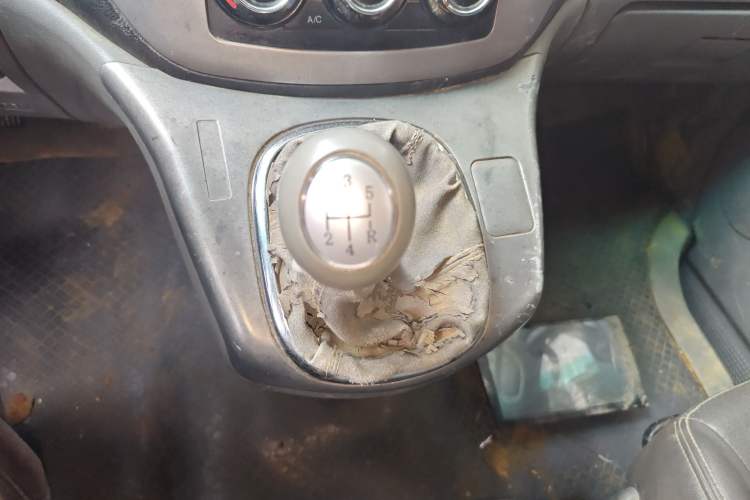 Used FORTHING Lingzhi 2014 M5 QA 2.4L 7-seat Long-wheelbase Luxury Model
