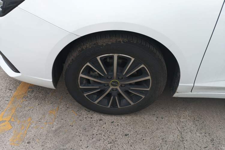 Used Roewe i5 2021 1.5L CVT Platinum Edition Left Front Wheel Hub