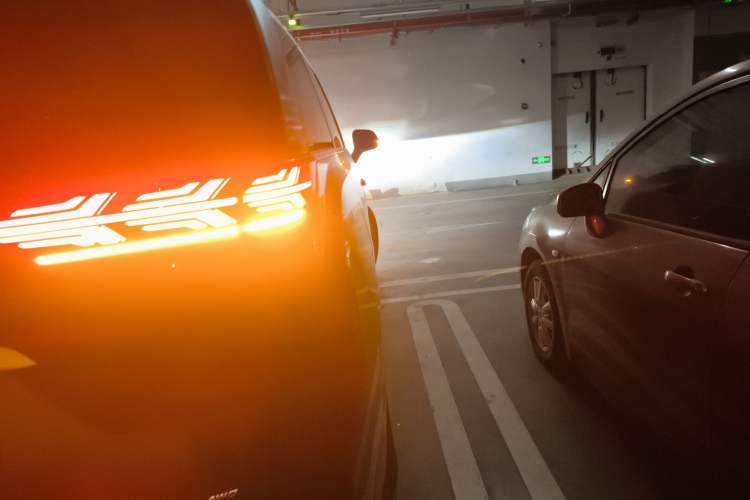 Used Denza D9 2024 DM-i 980 Four-Wheel Drive Prestige Model
