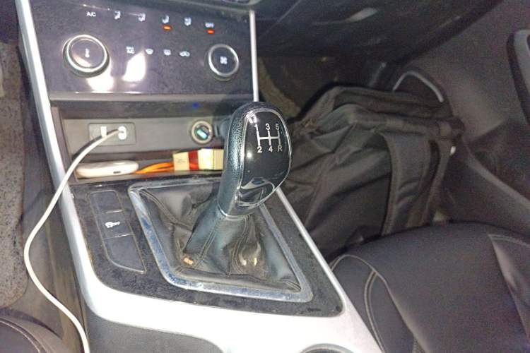 Used Chery Arrizo 5 2019 PRO 1.5L Manual Comfort Edition China VI Gear Lever