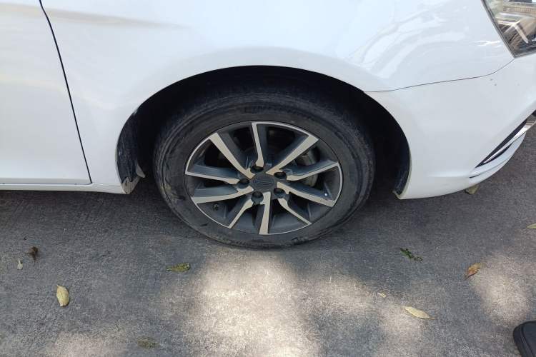 Used Geely Auto Emgrand 2019 Leading Edition 1.5L Manual Upward Asian Games Edition China VI