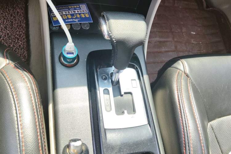 Used Bestune B50 2013 1.6L automatic luxury version Gear Lever