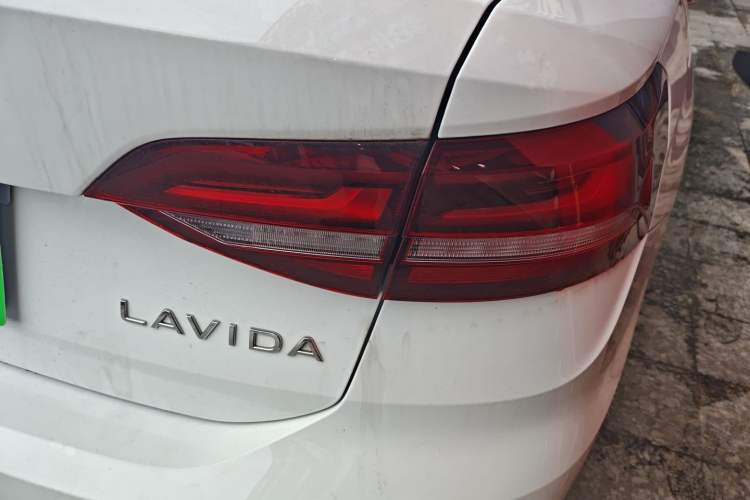 Used Volkswagen Lavida 2023 1.5L Automatic Starry Sky 5 Million Edition
