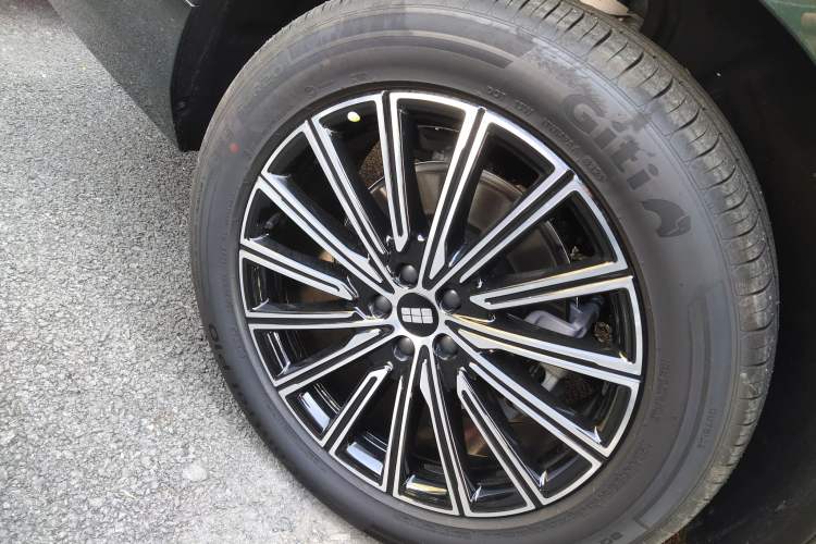 Used Geely Galaxy Galaxy M9 2025 Model 230km Two-Wheel-Drive Exploration Edition