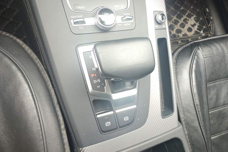 Used Audi Q5L 2020 45 TFSI Prestige Fashion Model
