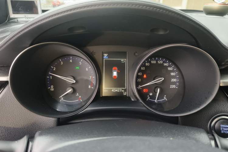 Used Toyota IZOA 2020 2.0L Yichi Version
