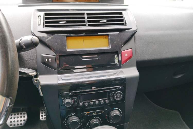 Used Citroen C-Quatre 2013 Facelifted CROSS 1.6L Automatic Audio And AC Panel