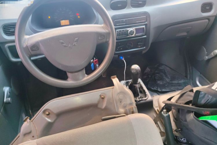 Used Wuling Zhiguang 2010 1.0L New Version Practical Edition with Short Body