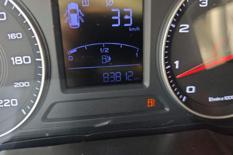 Used MG ZS 2020 Global Bestseller with 1.5L Engine Manual Transmission and a Massive 65-Inch Panoramic Sunroof Version
