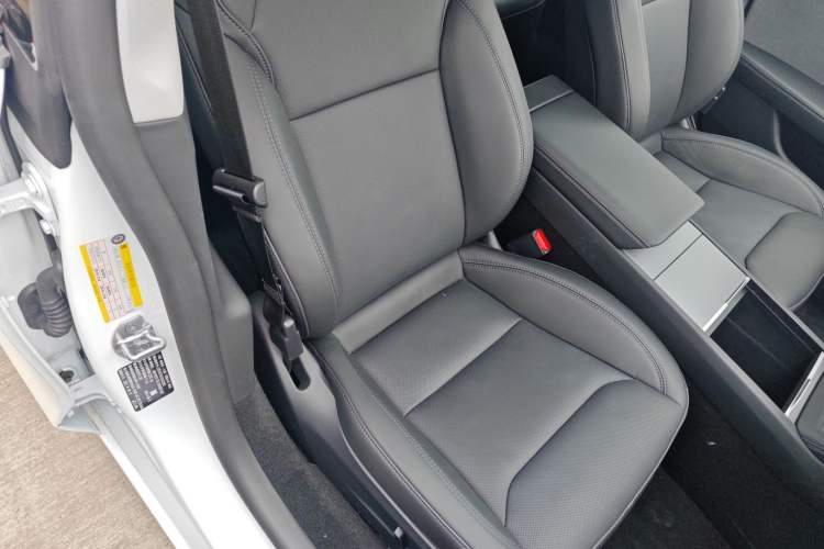 Used Tesla Model 3 2025 Rear-Wheel-Drive Version