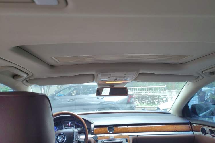 Used Volkswagen Phaeton 2011 3.6L V6 5-Seater Extended Business Edition Headliner