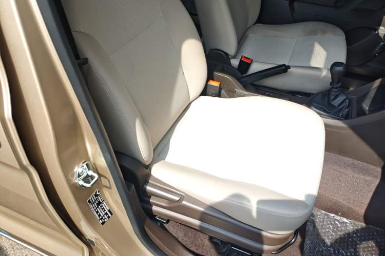 Used Wuling Hongguang V 2022 1.5L Jingqu Edition Electric-Assist LAR
