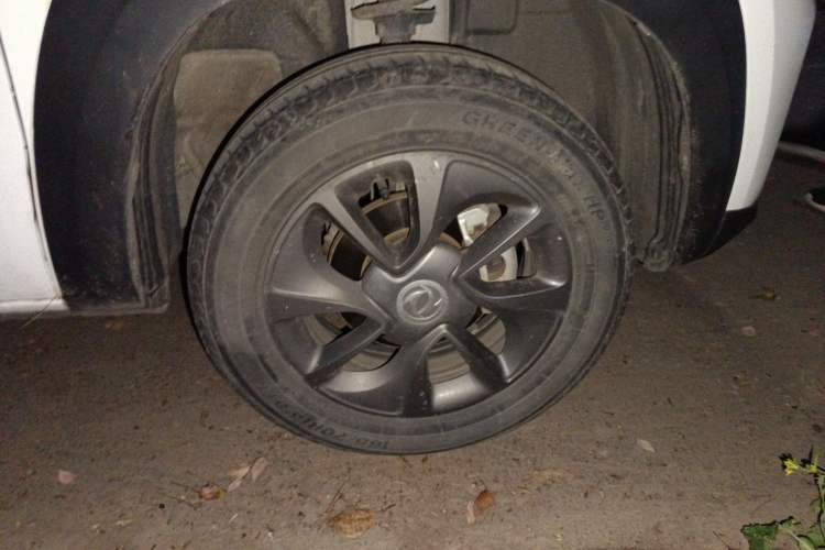 Used Dongfeng NAMMI EX1 2022 Revised PRO Enjoyment Version Right Front Wheel Hub