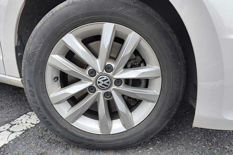 Used Volkswagen Touran 2018 Volkswagen Touran L 280TSI DSG Comfort Edition 7 Seats China VI Standard
