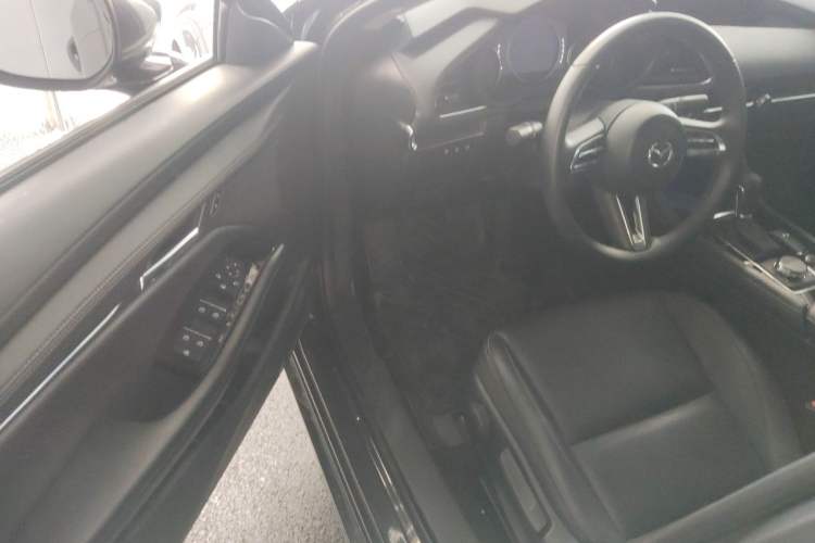 Used Mazda 3 Axela 2023 2.0L Automatic Zhiya Edition Driver Seat