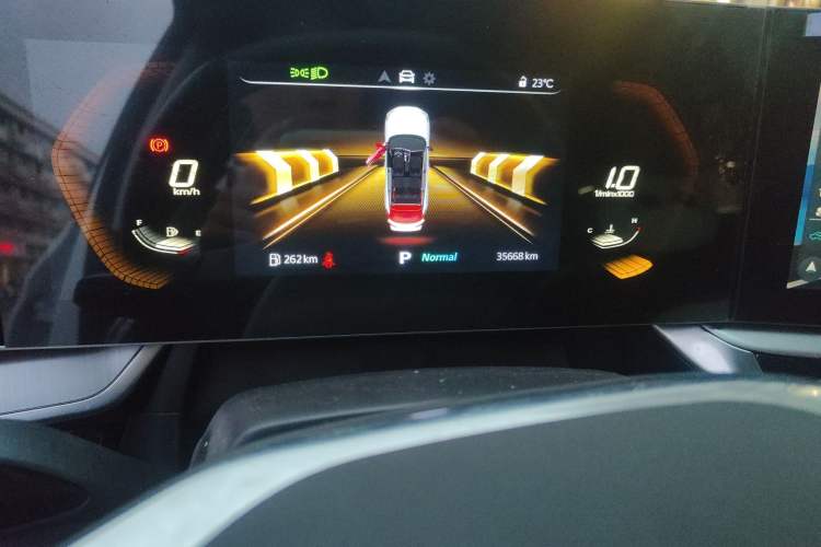 Used MG ONE 2022 β-Comfortable Living Series 1.5T Fully Satisfying Version 1078 Odometer Close Up