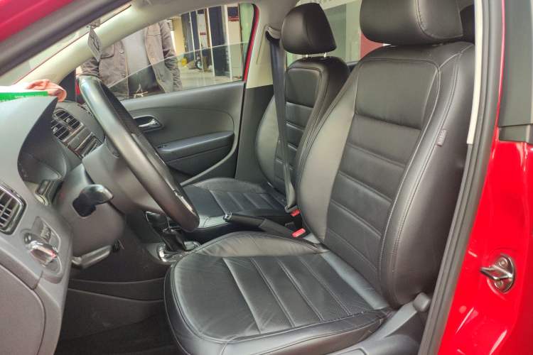 Used Volkswagen Polo 2013 1.6L Automatic Luxury Edition
