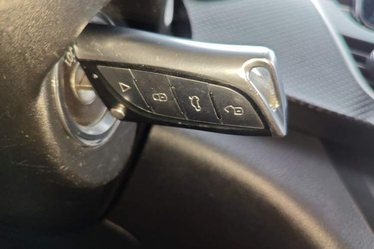 Used Baojun 730 2019 1.5T CVT Fashion Model 7 Seats China VI Emission Standard
