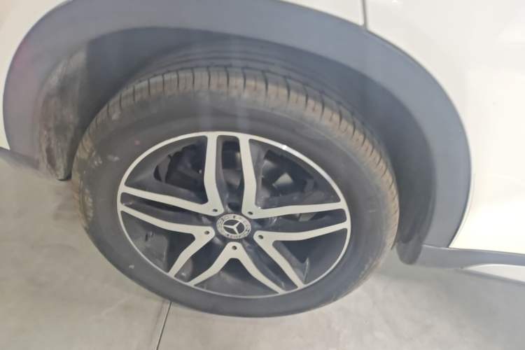 Used Mercedes-Benz GLA 2017 GLA 200 Fashion Model Right Rear Wheel Hub