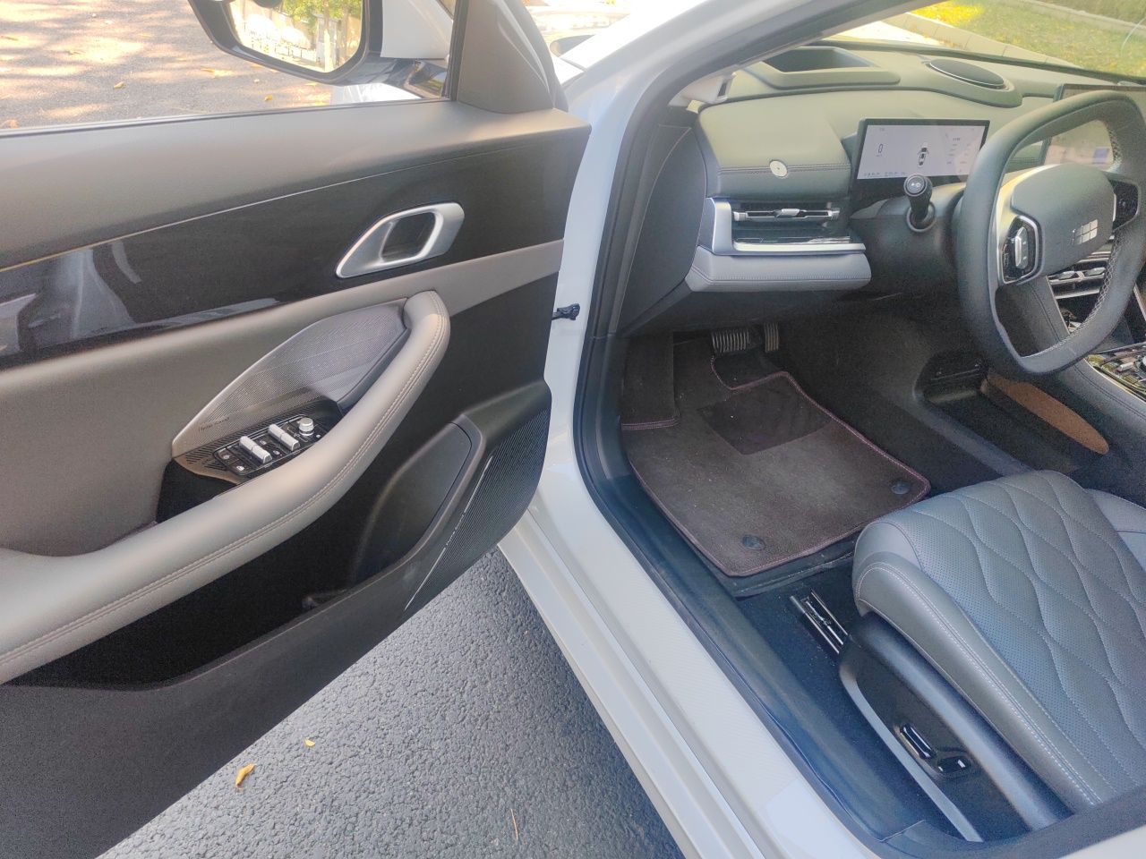 Geely Galaxy A7 2025 Model EM-i 150km Exploration+ Edition — снимка 13