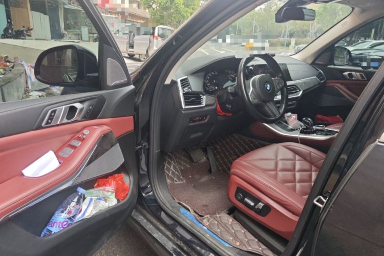 Used BMW X5 2022 xDrive 30Li Luxury M Sport Package