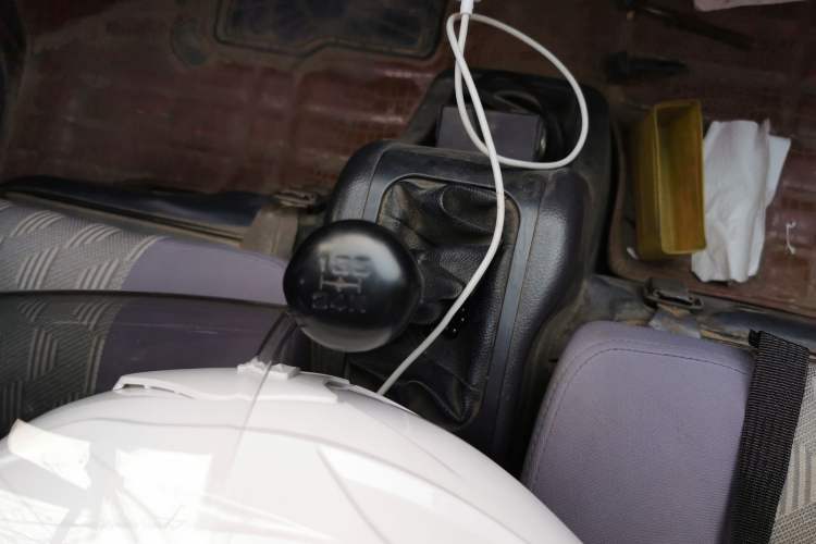 Used Wuling Rongguang 2011 1.2L Base Version
