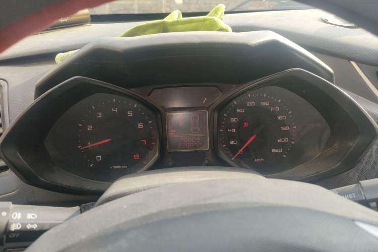 Used Chery Fengyun 2 2013 Hatchback 1.5L Manual Ruiyi Edition