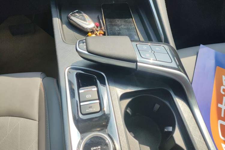 Used CHANGAN UNI-T 2022 1.5T Prestige Version Gear Lever