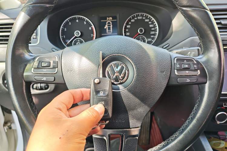 Used Volkswagen Sagitar 2014 Revised Version 1.4TSI Manual Luxury Edition Vehicle Key