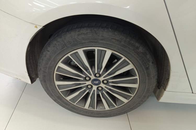 Used Ford Mondeo New Energy 2018 2.0 PHEV Smart-Control Luxury Version China VI Standard Exterior 5