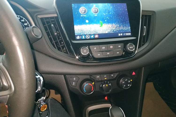 Used Chevrolet Monza 2020 Light Hybrid Redline 320T Dual-Clutch Joyful Edition