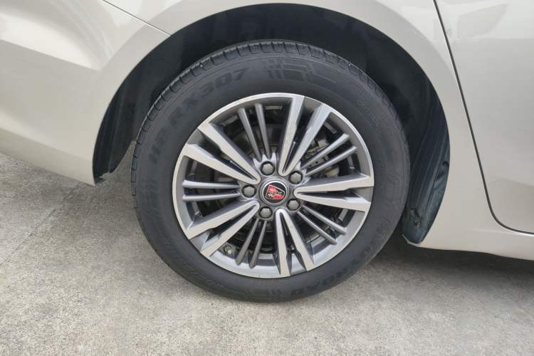 Used Roewe i5 2019 1.5L Automatic 4G Connected Langhao Edition