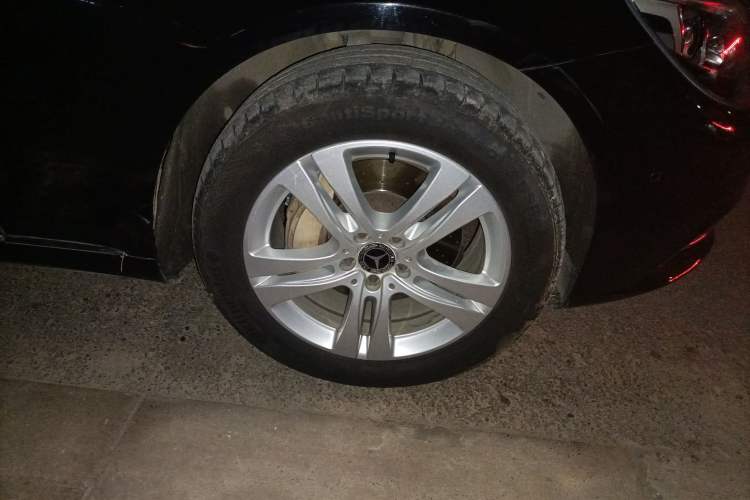 Used Mercedes-Benz S-Class 2017 S 320 L Luxury Model Right Front Wheel Hub