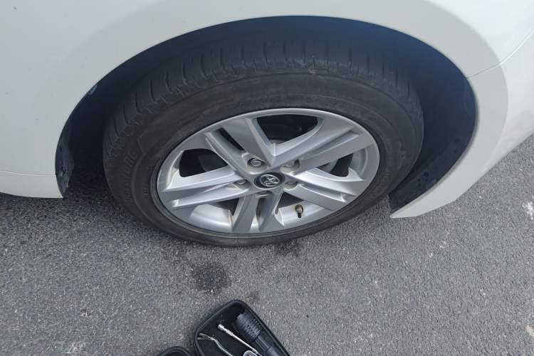 Used Toyota Levin 2022 Dual-Engine 1.8H E-CVT Luxury Edition Right Front Wheel Hub