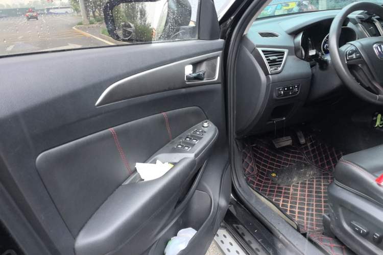 Used CHANGAN CS75 2016 1.8T Automatic Prestige Model China V Standard
