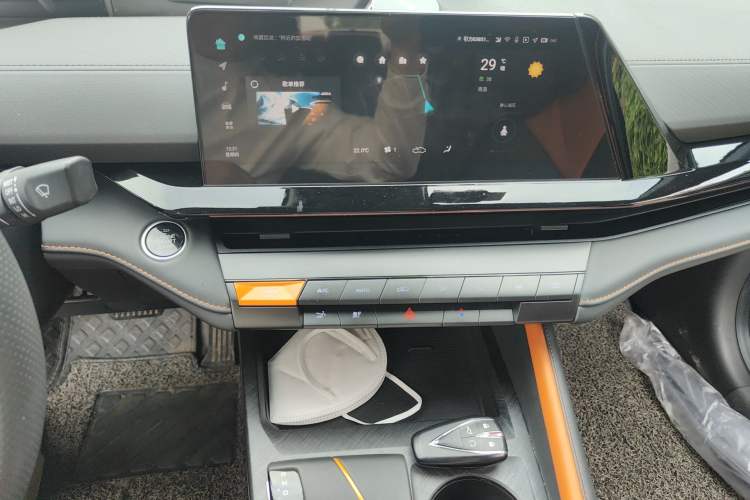 Used CHANGAN UNI-V 2022 1.5T Prestige Version Audio And AC Panel