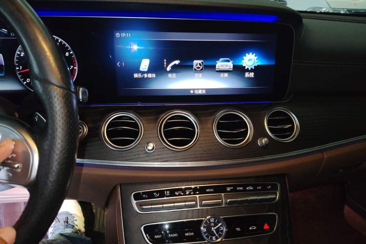 Used Mercedes-Benz E-Class 2019 Restyled E 300 L Sporty and Stylish Edition Audio And AC Panel