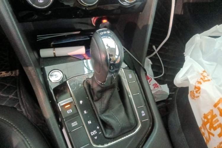 Used Volkswagen Tharu 2020 280TSI Two-Wheel Drive Comfort Edition China VI Standard Gear Lever