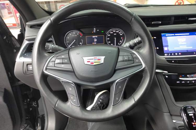 Used Cadillac XT5 2023 2.0T Two-Wheel-Drive Fashion Edition
