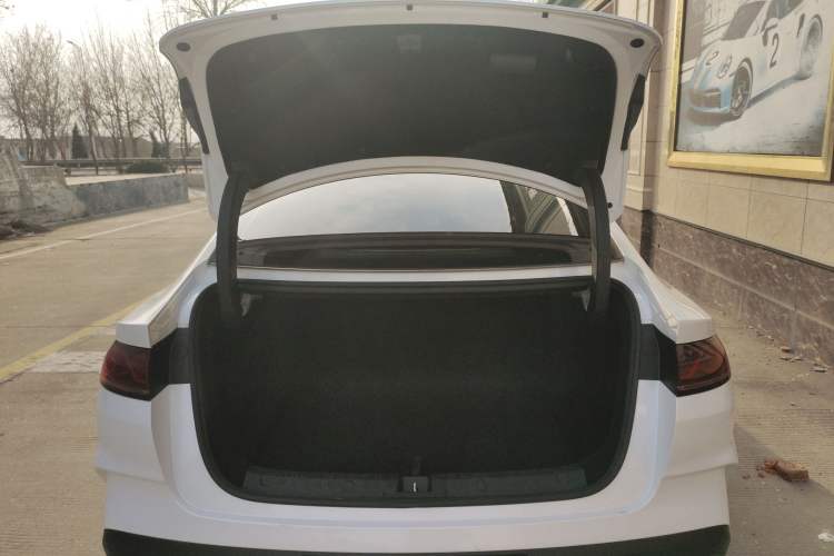 Used BYD Qin L 2024 DM-i 120KM Excellence Model
