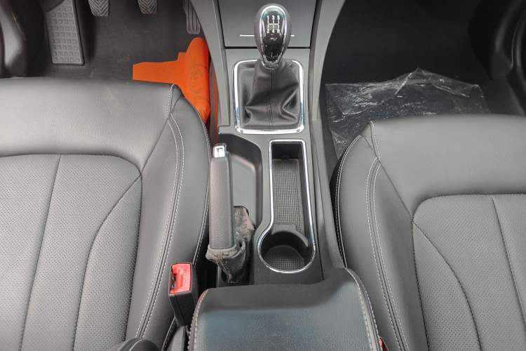 Used Geely Auto Emgrand 2017 Sedan Million Edition 1.5L Manual - Upward Version