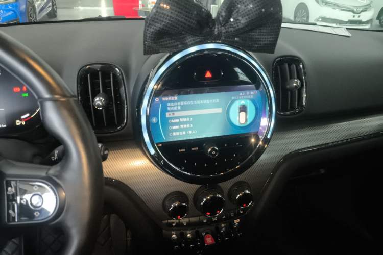 Used MINI Countryman 2022 Revised Version 1.5T COOPER ALL4 Connoisseur Audio And AC Panel