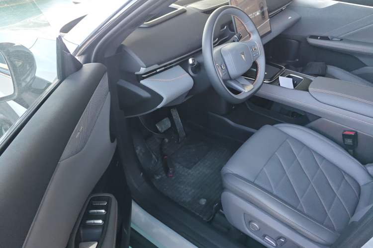 Used Deepal S05 2024 510Max Pure Electric Version Driver Seat